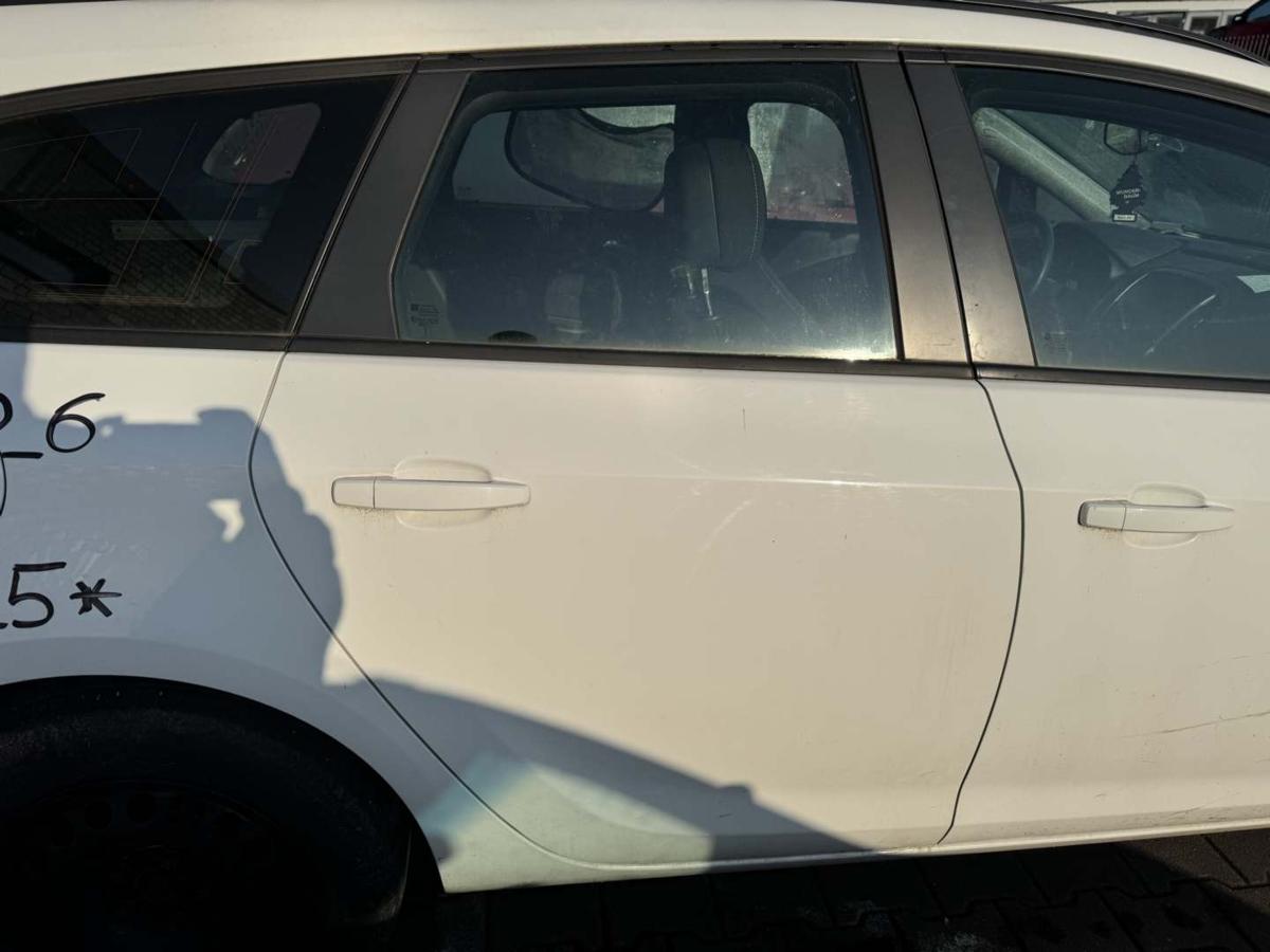 Opel Astra J Sports Tourer original T&uuml;r hinten rechts Z40R Schneewei&szlig; Kombi Rohbau Bj.2012